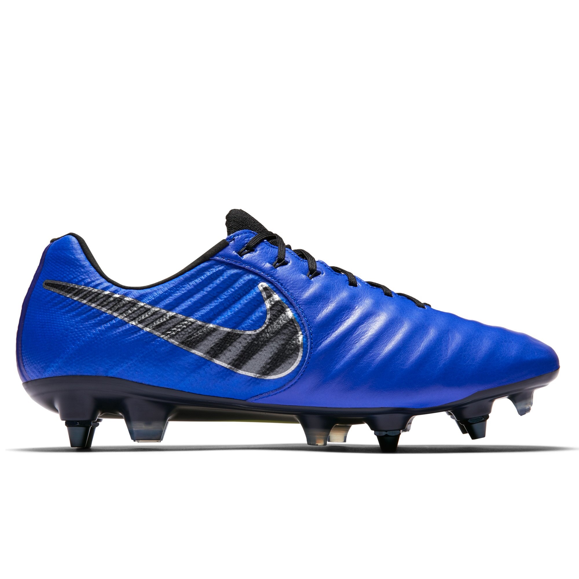 chelsea football boots